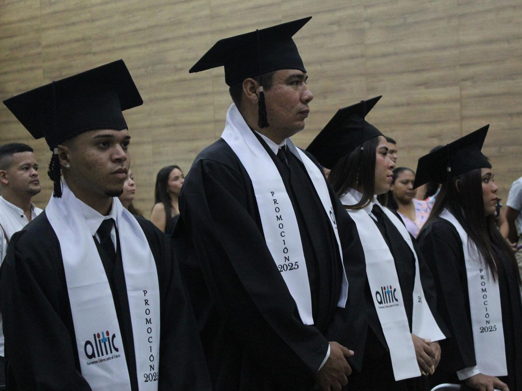 Graduados Alitic | Técnico laboral en Barranquilla